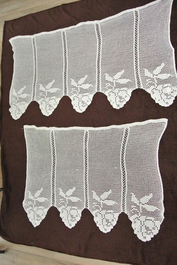 2 Gehaakte Gordijnen, Ophalen of Verzenden, 200 cm of meer, 200 cm of meer