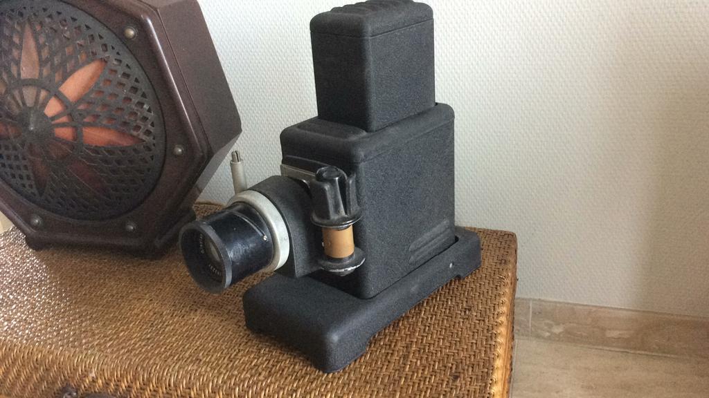 Oude filmprojector., Ophalen of Verzenden, 1960 tot 1980, Projector