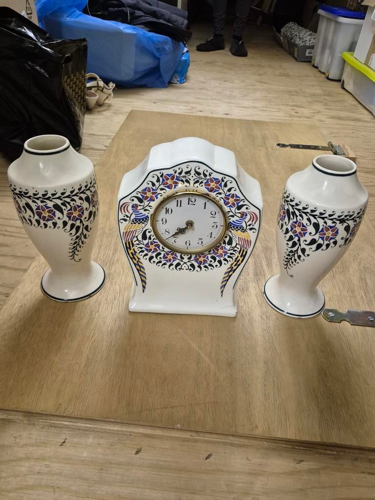 Klok met 2 vazen vintage, Ophalen of Verzenden, Overige kleuren, Glas, Minder dan 50 cm