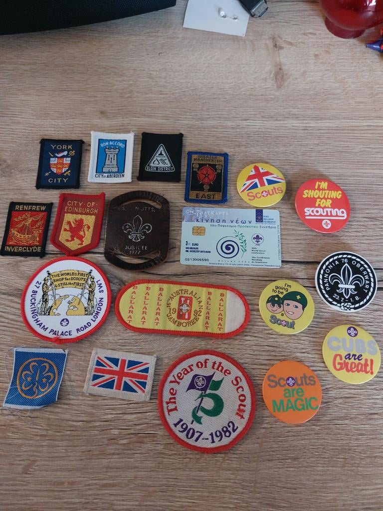 Scouting Insignes, Buttons, Dasringen - Diverse Items, Verzamelen, Scouting, Ophalen of Verzenden, Gebruikt, Embleem, Speld of Insigne