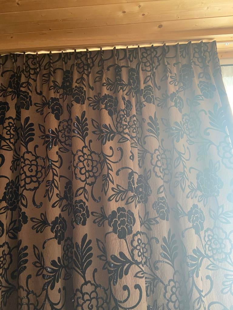 Verduisterende gordijnen taupe/zwart - 2x 230cm & 2x 252cm, Gebruikt, 200 cm of meer, Klassiek /sjiek, Ophalen of Verzenden