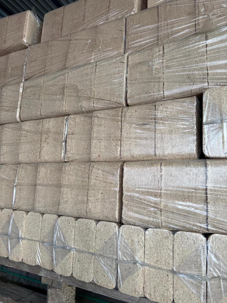 Ruf briketten te koop , los, halve pallet of volle pallet., 6 m³ of meer, Ophalen of Verzenden, Overige houtsoorten, Blokken