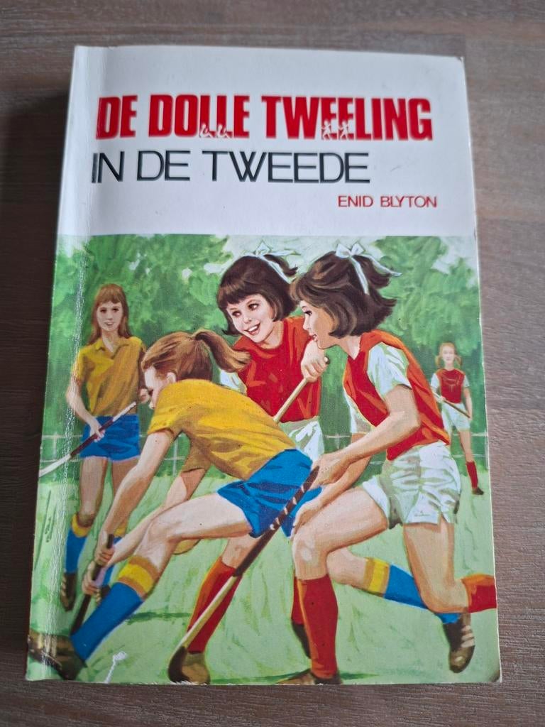 De Dolle Tweeling in de Tweede - Enid Blyton, Boeken, Kinderboeken | Jeugd | 10 tot 12 jaar, Ophalen of Verzenden, Gelezen, Enid Blyton
