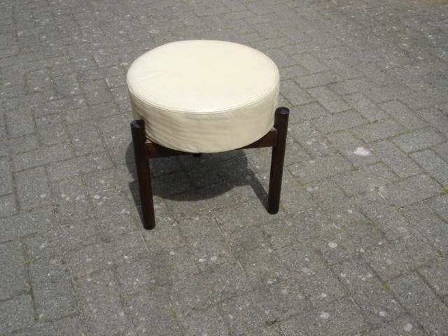 Twee Vintage Duits en Deens krukjes / taboeret jaren 60 /70