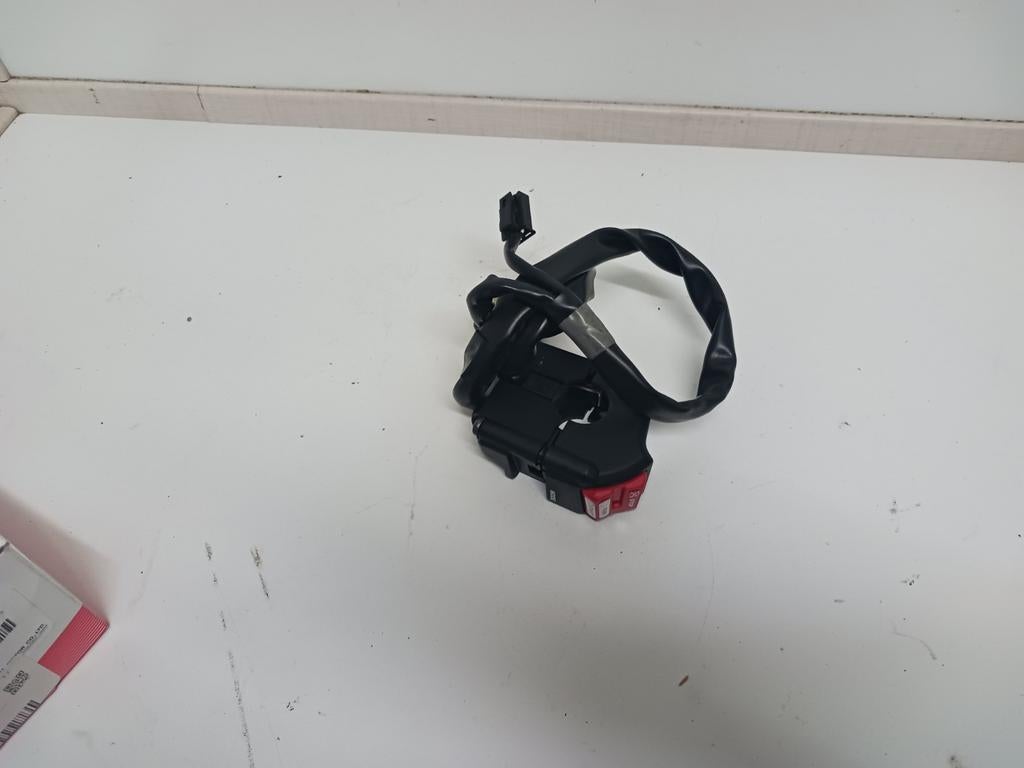 Yamaha mt 10 stuurschakelaar, Ophalen of Verzenden, Zo goed als nieuw, Overige materialen, Overige merken