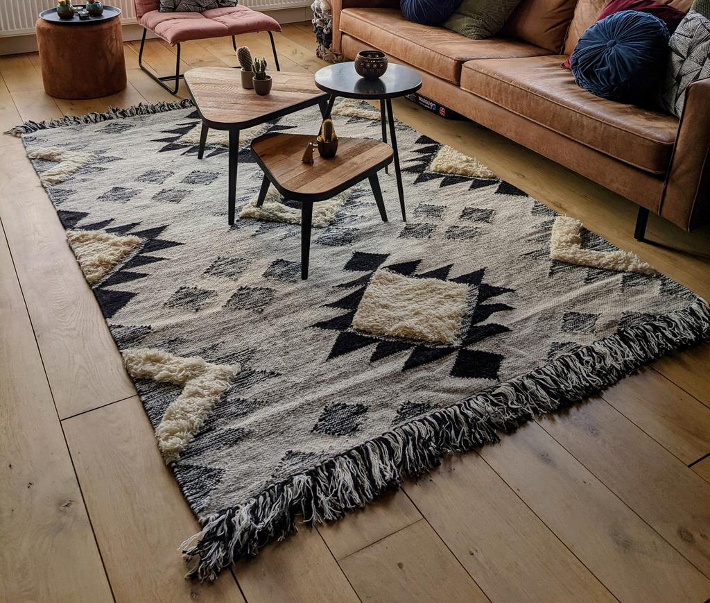 Vloerkleed, Huis en Inrichting, Stoffering | Tapijten en Kleden, Ophalen, Gebruikt, 150 tot 200 cm, 200 cm of meer