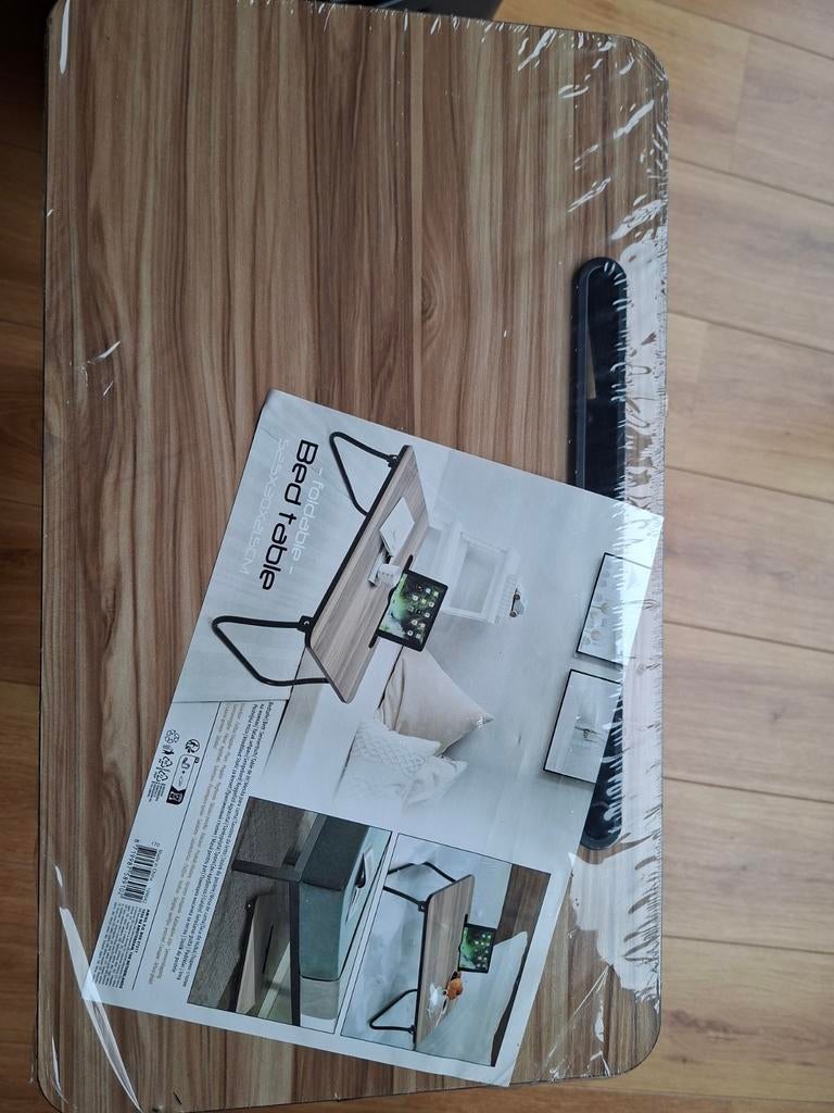 Nieuwe bedtafel - 52,5 x 30 x 21,5 cm, Ophalen of Verzenden, Nieuw