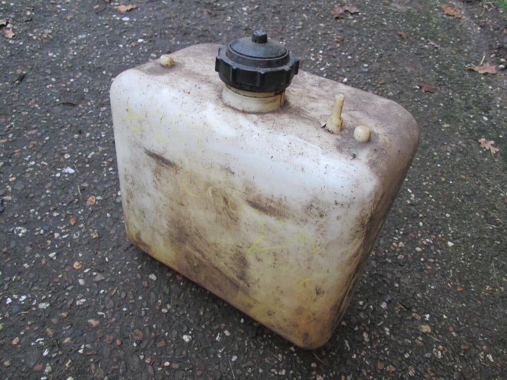 Benzinetank Countax Hayter EchoTrak Ariens, Ophalen of Verzenden, Gebruikt, 50 cm of meer