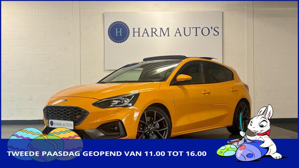 Ford Focus 2.3 EcoBoost ST-3 280pk Pano / Navi / LED / CAM /, 1408 kg, Gebruikt, Zwart, 2300 cc