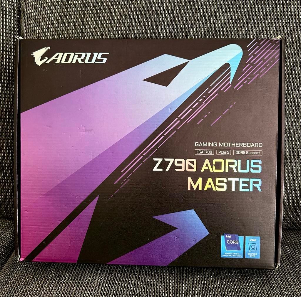 Gigabyte Aorus Z790 Master, Computers en Software, Ophalen of Verzenden, Zo goed als nieuw, Intel, DDR5