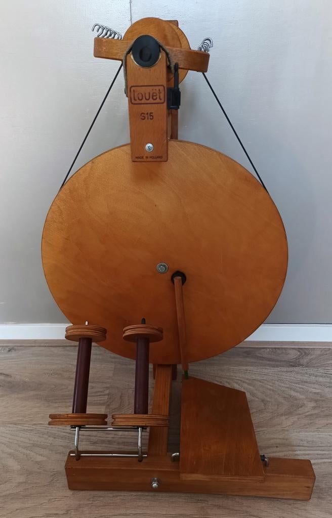 Louet spinnewiel met wolhaspel, Hobby en Vrije tijd, Spinnewielen en Spinnen, Ophalen, Refurbished, Spinnewiel