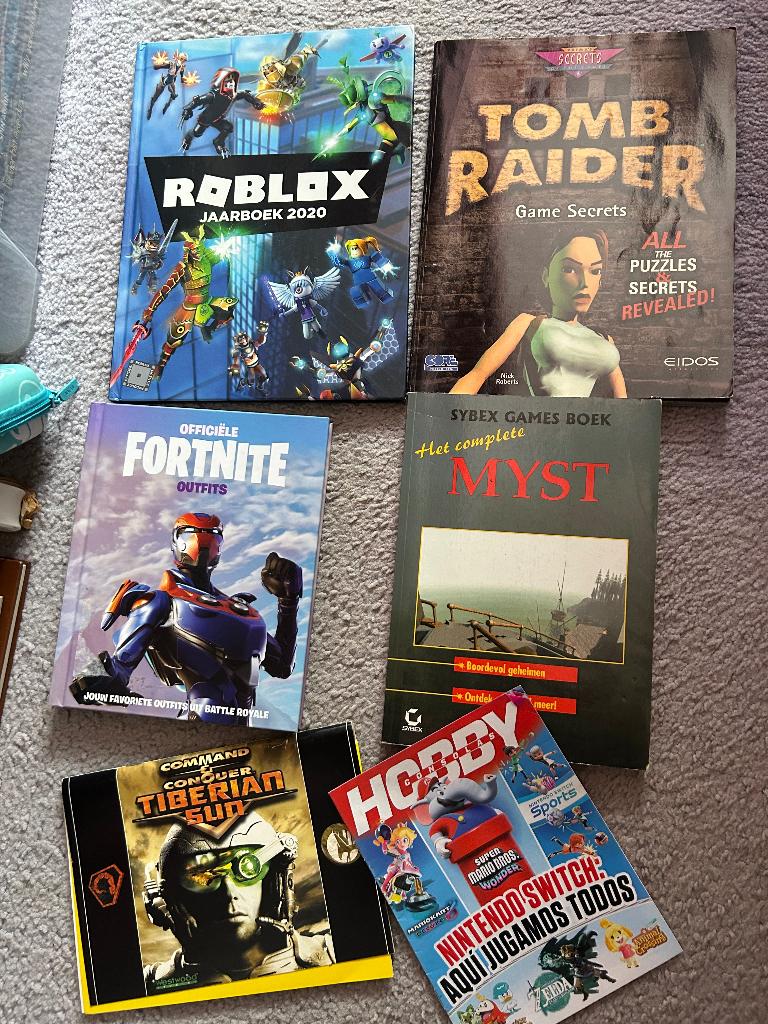 Games boeken roblox, pc, tombraider, fortnite, myst etc, Ophalen, Gebruikt, Overige genres, 1 speler