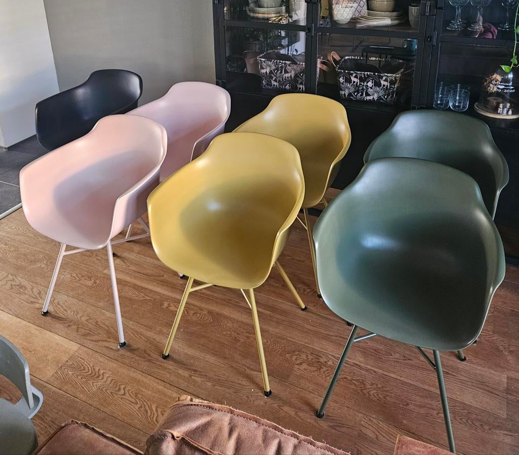 Kuipstoel Mees van Karwei, Huis en Inrichting, Ophalen, Gebruikt, Overige kleuren, Vijf, Zes of meer stoelen