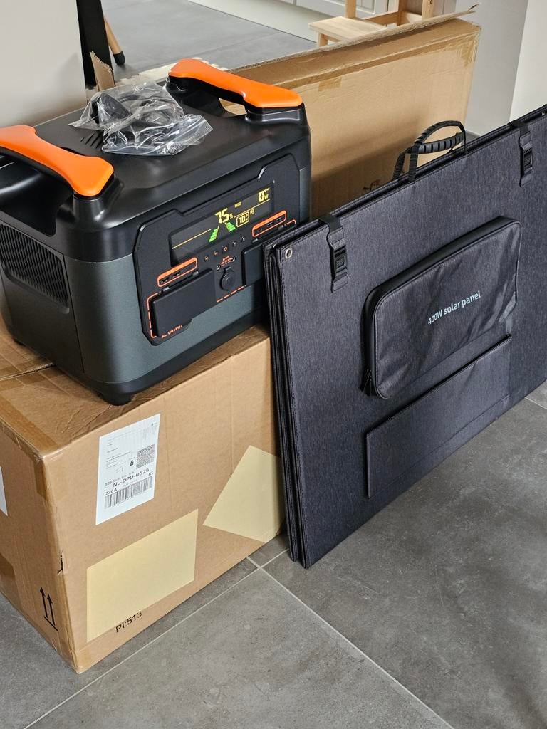 PORTABLE POWERSTATION NOOD THUIS BATTERIJ 2400W ZONNEPANEEL, Ophalen of Verzenden, Zo goed als nieuw