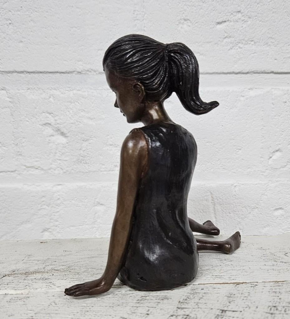 Bronzen beeld/ LEZEND MEISJE, Ophalen of Verzenden, Handgemaakt, Brons, Beeld