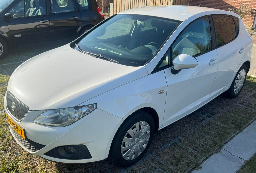 Seat Ibiza 1.4 63KW 5DRS 2009 Wit, Voorwielaandrijving, 40 €/maand, 4 cilinders, Origineel Nederlands