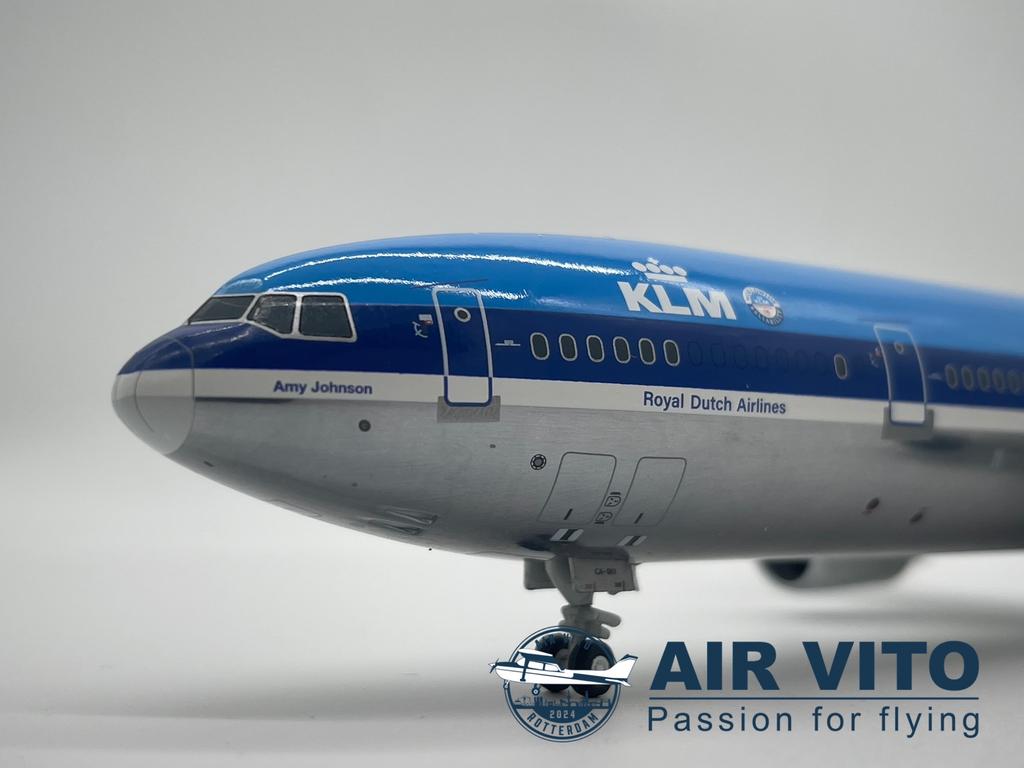 KLM MD-11 SQ Wings 1:200 diecast schaalmodel Amy Johnson, Schaalmodel, -, -, Nieuw
