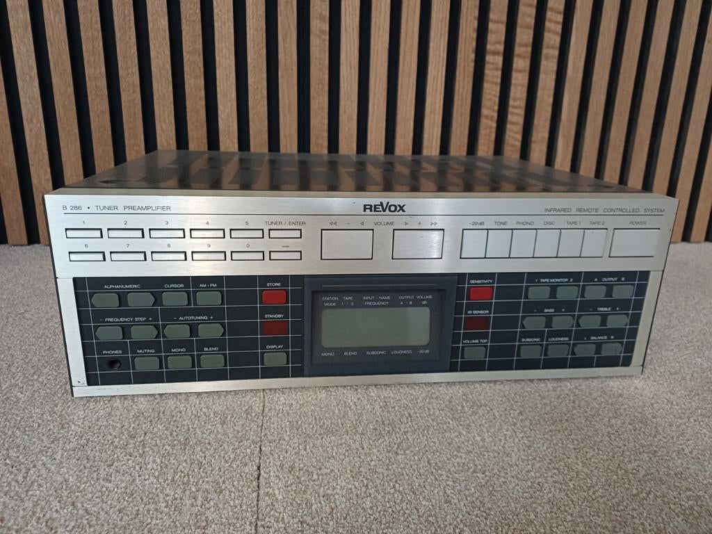 Revox B286 Tuner voorversterker, Ophalen of Verzenden, Overige merken