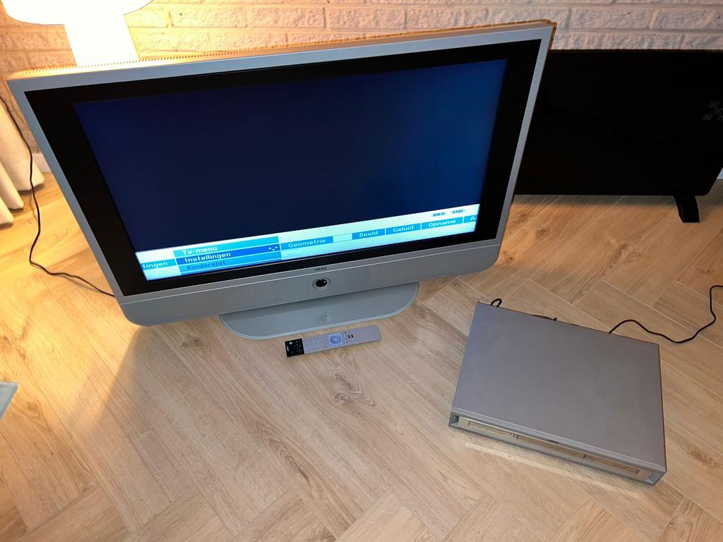 TV Loewe modus L37 incl. DVD speler, Gebruikt, 50 Hz, 80 tot 100 cm, Ophalen