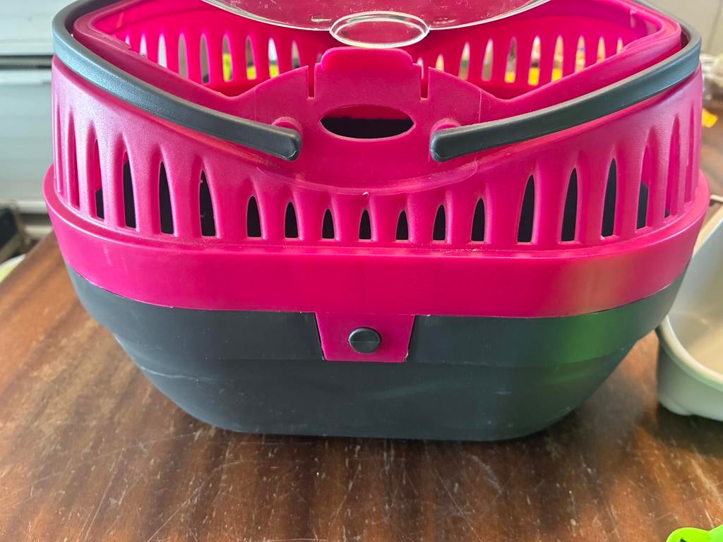 Hamster (of ritten) transportbox, spoetnik, voerbakjes, Ophalen, Zo goed als nieuw, Voerbakje