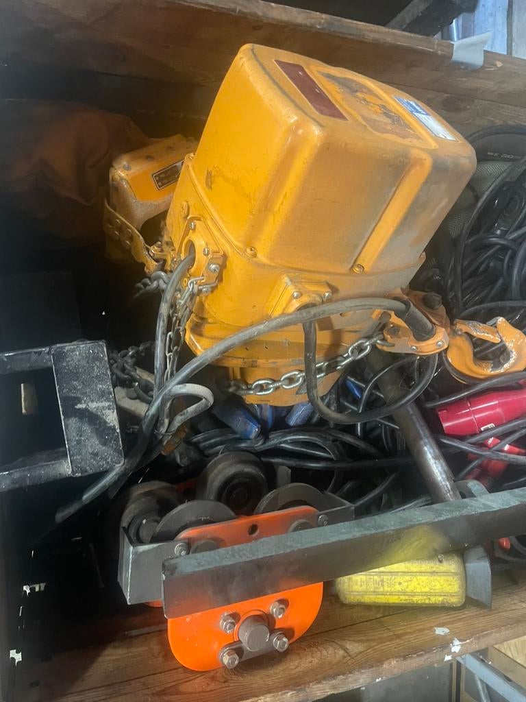 Elektrische takel, Ophalen of Verzenden, Gebruikt