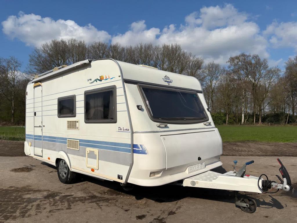 Hobby caravan - De Luxe, Ophalen