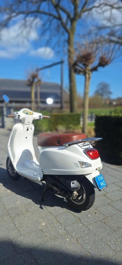 Scooter, 1800 km gelopen, Zo goed als nieuw, Benzine, Ophalen, Overige merken