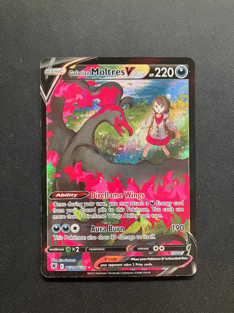 Pokemon Astral Radiance Galarian Moltres V TG20/TG30, Ophalen of Verzenden, Nieuw, Losse kaart