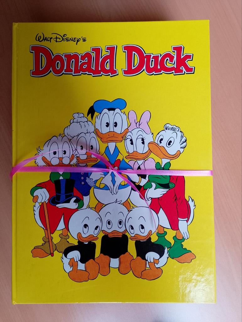 Donald duck verzamel map 1 en 2 jaartal 1993, Meerdere stripboeken, Ophalen, Gelezen