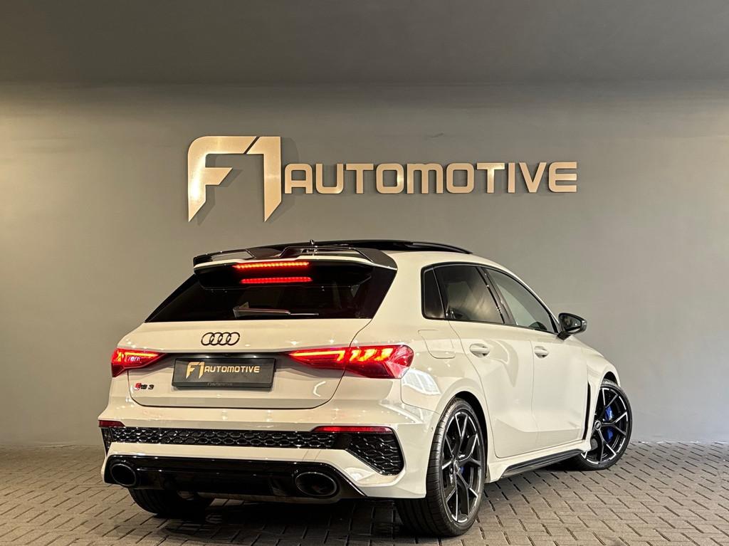 Audi RS3 Sportback 2.5 TFSI quattro Pano|Ceramic|HuD|B&O|VOL, Automaat, Gebruikt, RS3, Bedrijf