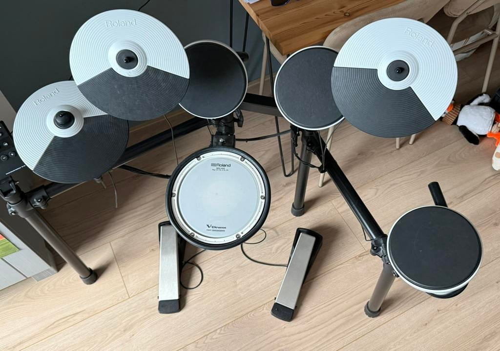 Roland TD-02 Series V-Drums (digitaal drumstel), Ophalen, Zo goed als nieuw, Roland, Elektronisch