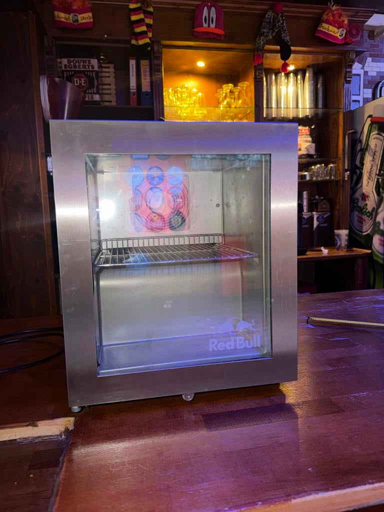 Red Bull mini koelkast, Ophalen, Minder dan 75 liter, Zonder vriesvak, Gebruikt