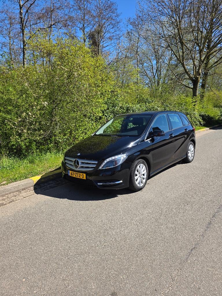 Mercedes-Benz B-Klasse 2.0 B250 5DRS Dct7 2013 Zwart, Zwart, Bedrijf, 17 km/l, 66 €/maand