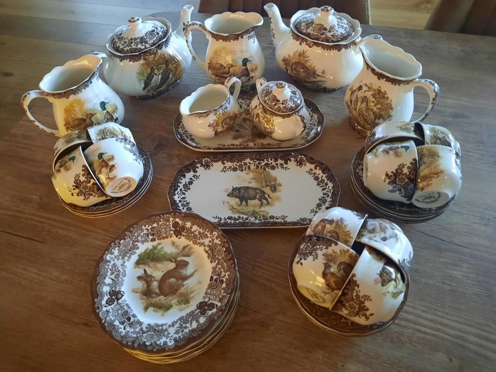 The Royal Worcester Palissy game oud Engels theeservies, Ophalen of Verzenden, Zo goed als nieuw, Overige stijlen, Aardewerk