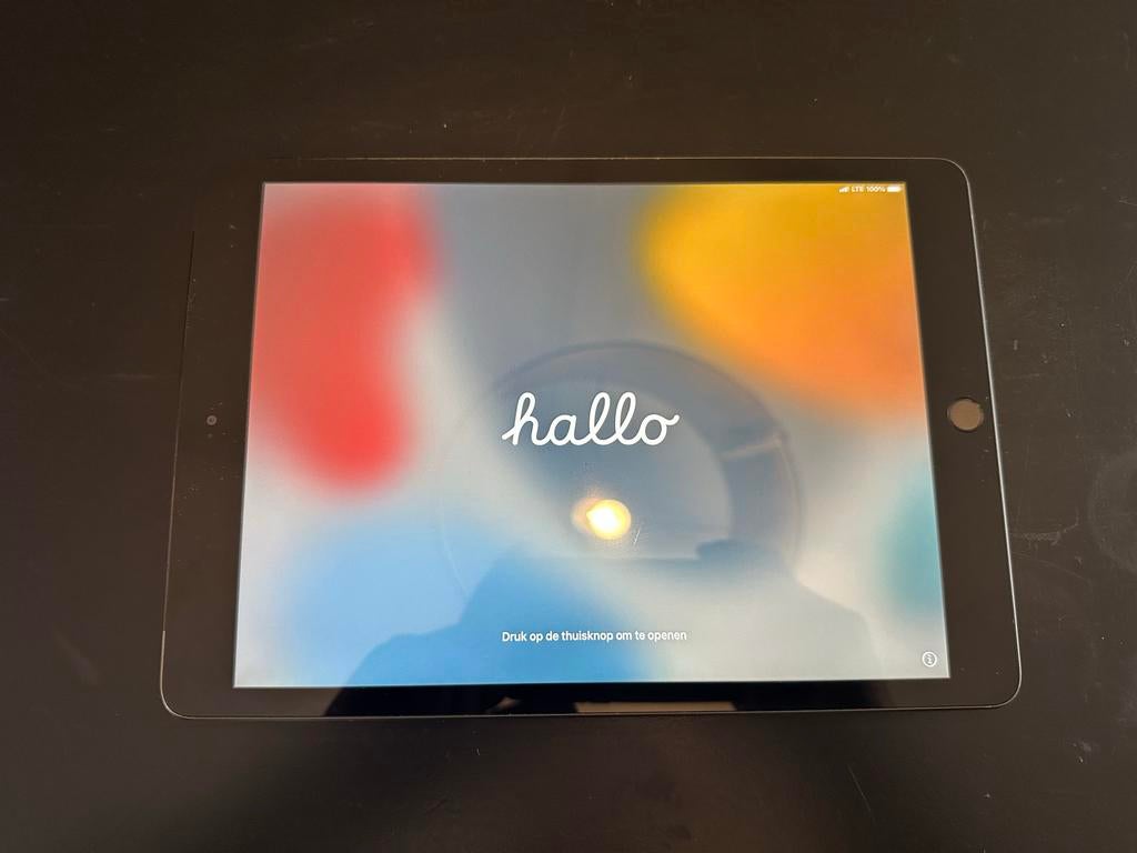 iPad 8e generatie (2020), Computers en Software, Apple iPads, 10 inch, 32 GB, Apple iPad, Ophalen of Verzenden