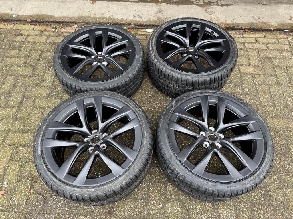 Tesla Model S 21 inch arachnid velgen + pirelli winterbanden, Auto-onderdelen, Banden en Velgen, Ophalen, Gebruikt, 295 mm, Banden en Velgen