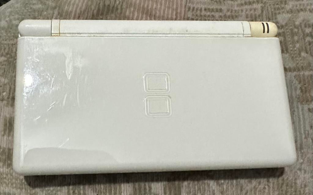 Nintendo DS Lite met R4 kaart, Spelcomputers en Games, Spelcomputers | Nintendo DS, Ophalen of Verzenden, Zo goed als nieuw, DS Lite