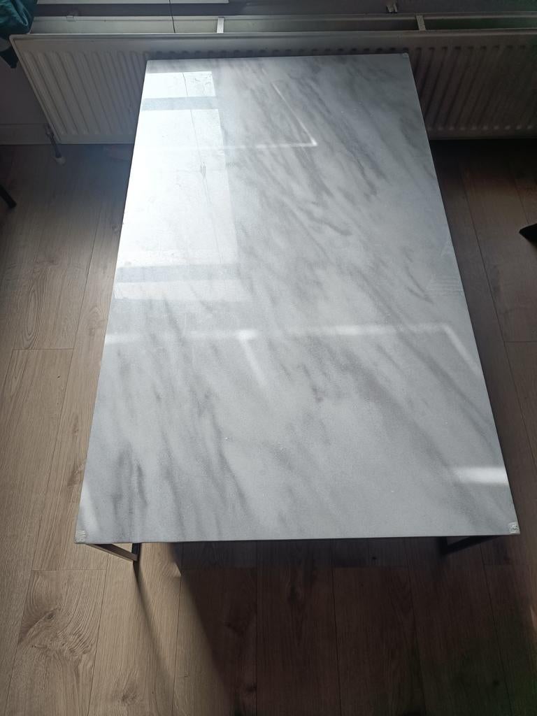 Marmeren tafel - moet gepolijst worden, Ophalen