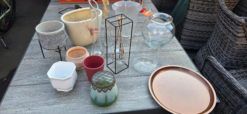 Bloempotten en dergelijke allerlei samen in 1 koop, Ophalen, Gebruikt