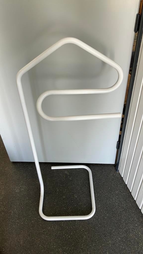 Vintage dressboy Niels Gammelgaard voor Ikea, Zo goed als nieuw, Minder dan 100 cm, Hout, Ophalen