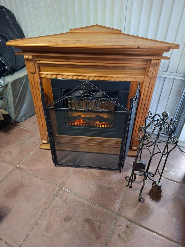 SCHOUW (HOEK)met elektrische kachel, Ophalen, Vrijstaande haard, Elektrische haard