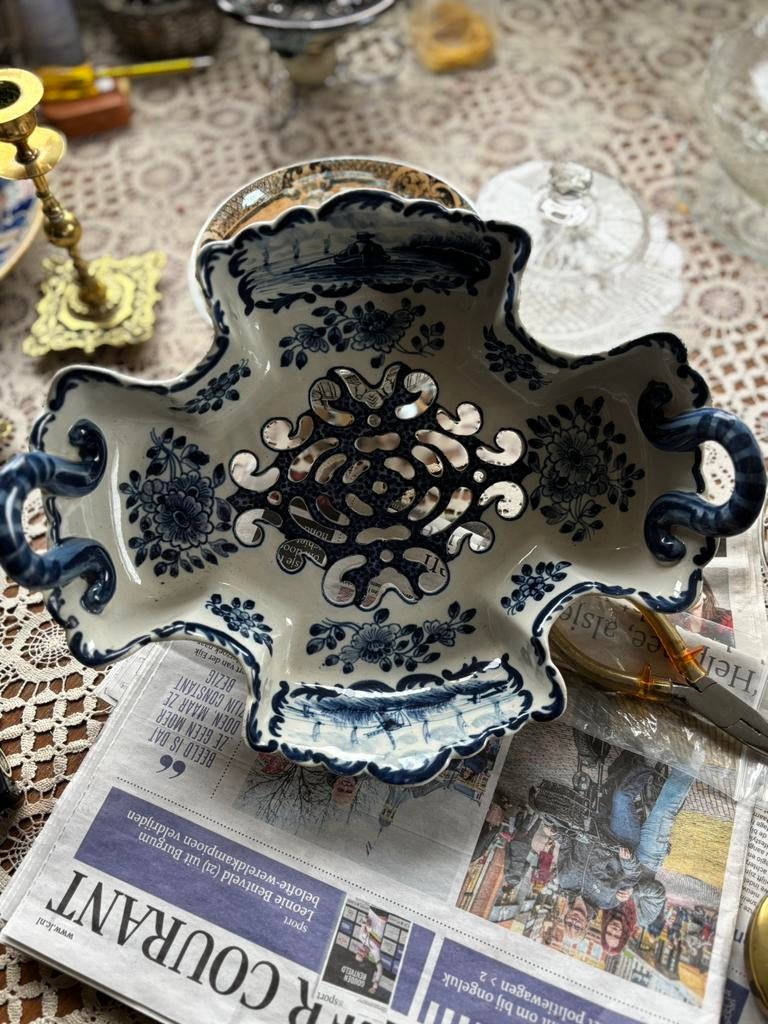 Mooie blauwe druif schaal delfts/tichelaar, Ophalen of Verzenden