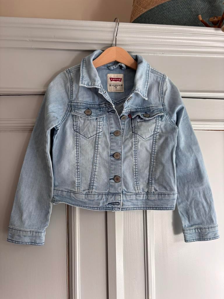 Levi’s spijkerjasje maat 116 meisje lichtblauw, Ophalen of Verzenden, Zo goed als nieuw, Meisje, Jas