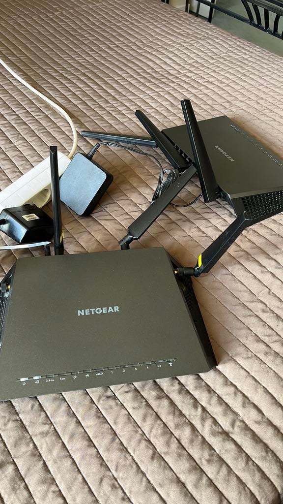 2 x netgear router, Ophalen of Verzenden, Gebruikt, Netgear Nighthawk