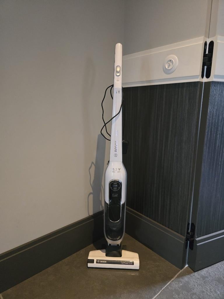 Bosch Athlete steelstofzuiger, Ophalen, Stofzuiger, Zo goed als nieuw, Minder dan 1200 watt