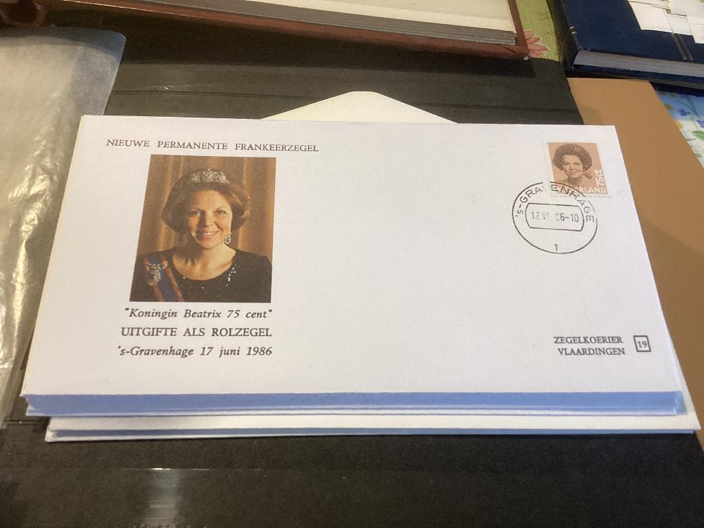 No1055 Beatrix no19 Zegelkoerier Heb van Nederland jaargang, Postzegels en Munten, Postzegels | Eerstedagenveloppen, Ophalen, Onbeschreven