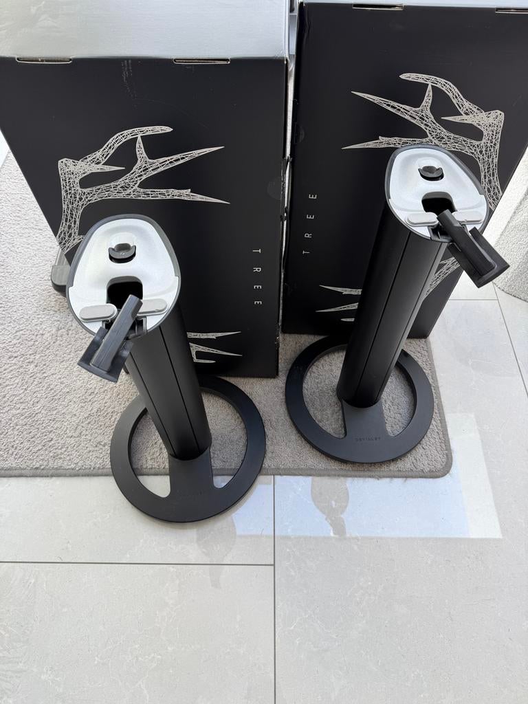 2x Devialet Black matte met Tree stands, Ophalen of Verzenden, Gebruikt
