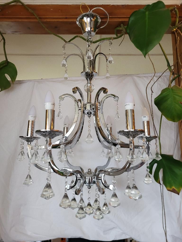 Elegante kroonluchter met kristallen details. 2 stuks!, Huis en Inrichting, Lampen | Kroonluchters, Ophalen, ., Klassiek, Zo goed als nieuw