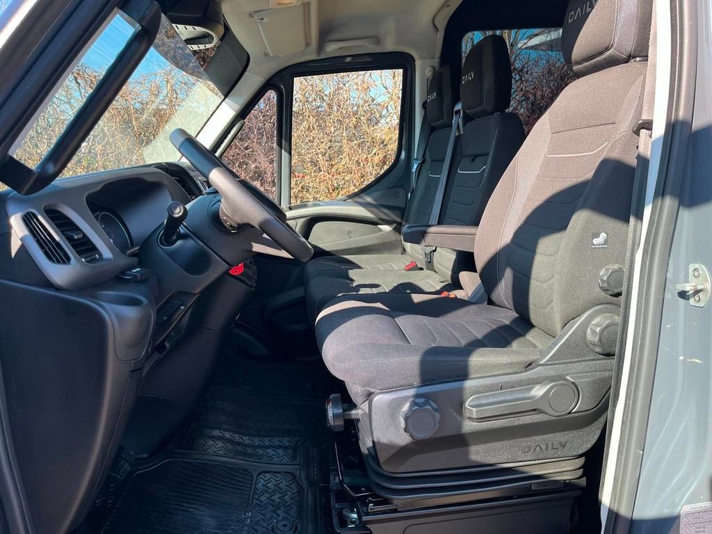 Iveco Daily 35S18 3.0 Automaat | Dubbele cabine | 6 persoons, Auto's, Automaat, Gebruikt, 4 cilinders, Iveco