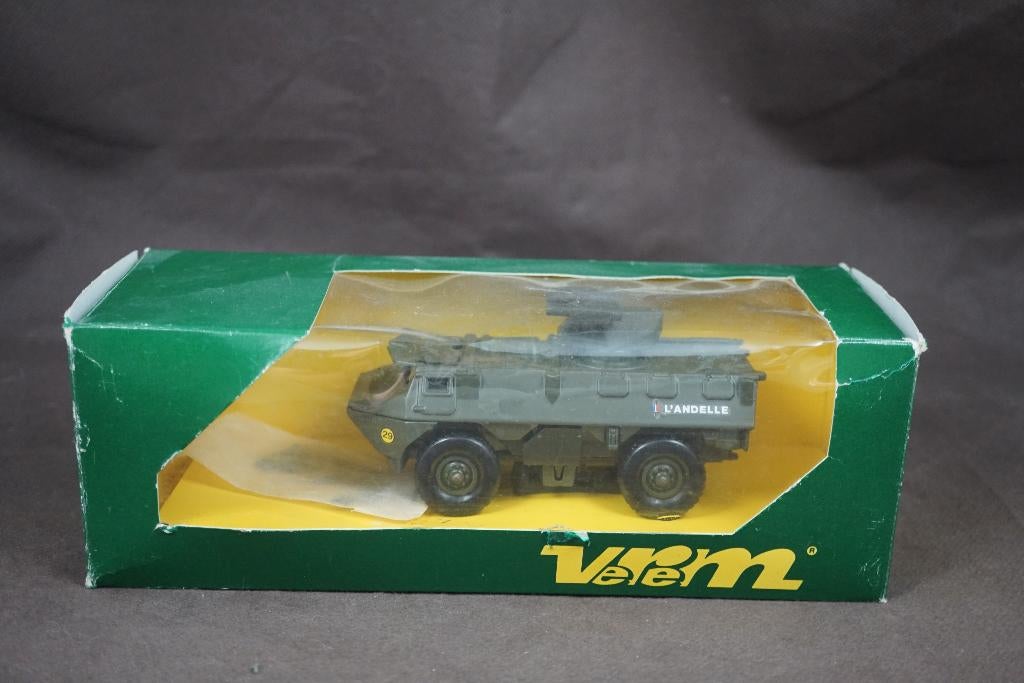 Verem / Solido Saviem pantserwagen met AT  - 1/50 - TOP, Ophalen of Verzenden, Overige typen, Overige merken